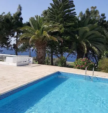 Ikaria Village , 202 Апартаменты Пафос